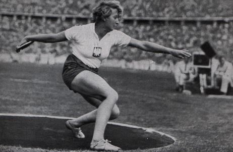 Widok zawodniczki podczas olimpiady.