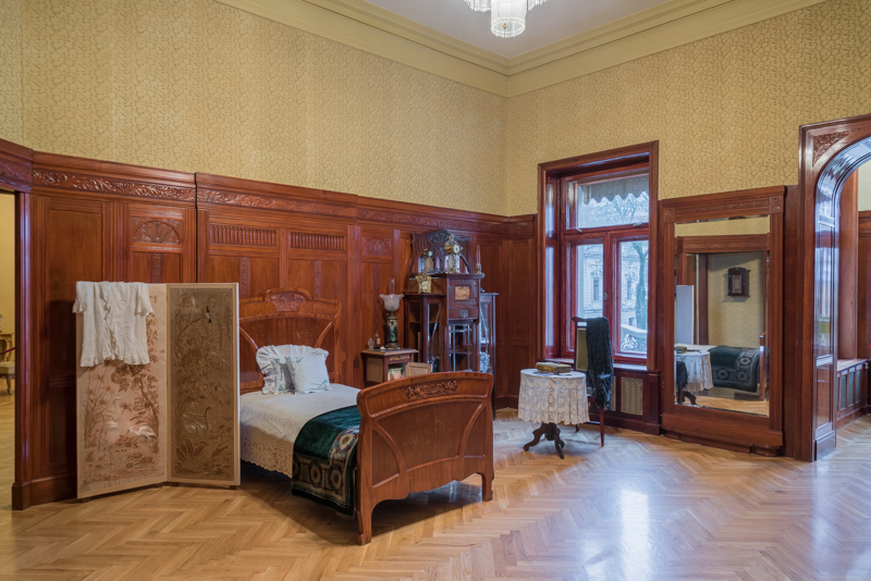 Sypialnia z widokiem na łóżko